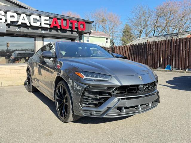 2019 Lamborghini Urus Base