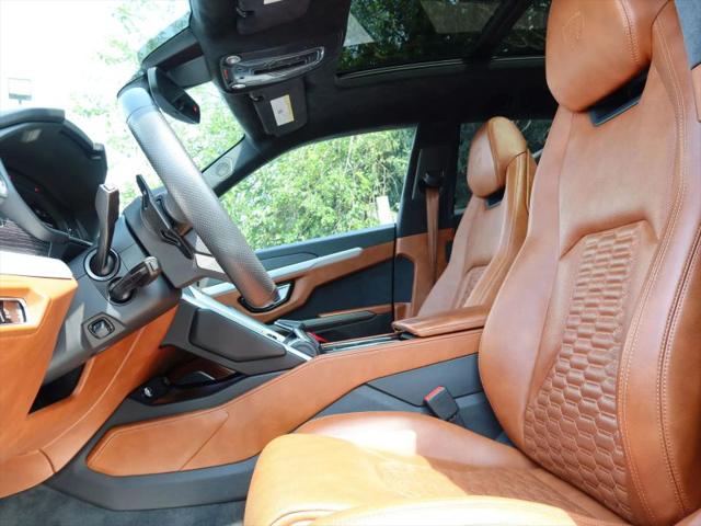 2019 Lamborghini Urus Base