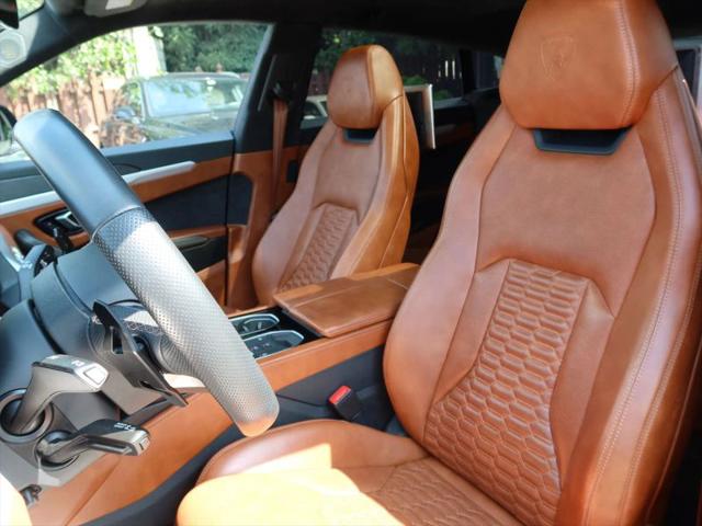 2019 Lamborghini Urus Base