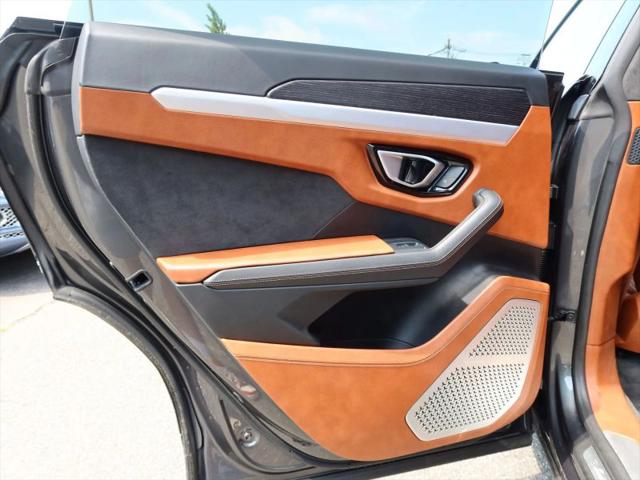 2019 Lamborghini Urus Base
