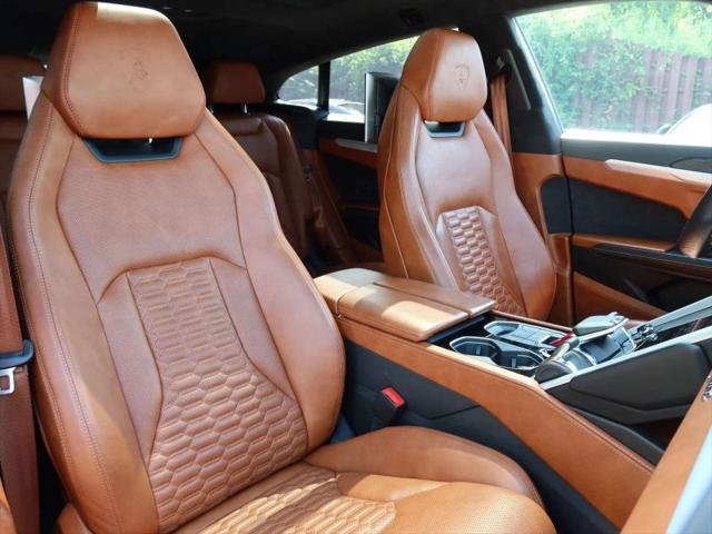 2019 Lamborghini Urus Base