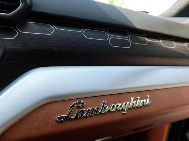 2019 Lamborghini Urus Base