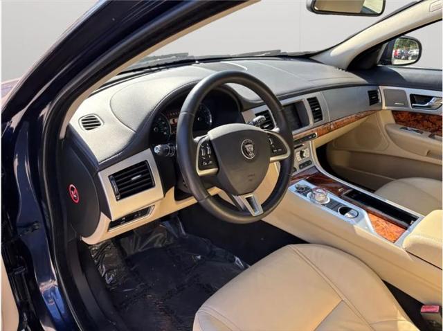 2015 Jaguar XF 2.0T Premium