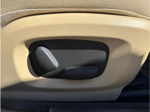 2015 Jaguar XF 2.0T Premium