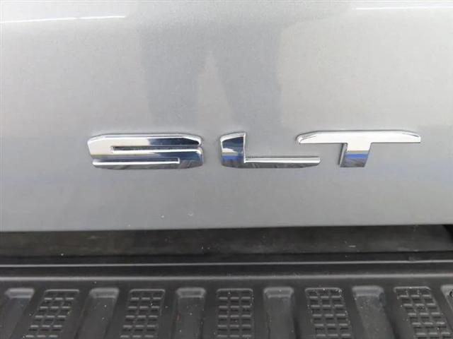 2025 GMC Sierra 1500 2WD Crew Cab Short Box SLT