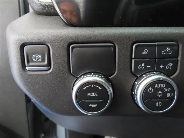 2025 GMC Sierra 1500 2WD Crew Cab Short Box SLT