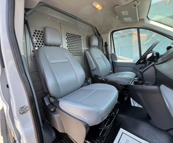 2018 Ford Transit w/Sliding Side Door w/RWB