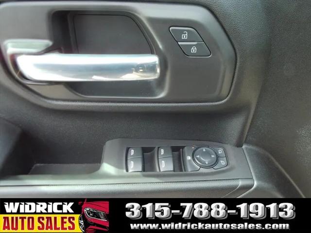 2021 Chevrolet Silverado 1500 4WD Double Cab Standard Bed Custom