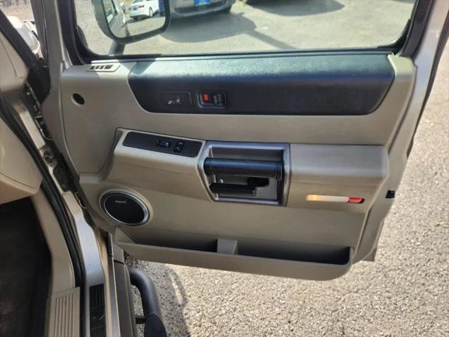 2003 HUMMER H2 Base