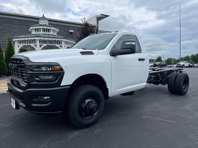 2025 RAM Ram 3500 Chassis Cab RAM 3500 TRADESMAN CHASSIS REGULAR CAB 4X4 84 CA 2025 RAM Ram 3500 Chassis Cab RAM 3500 TRADESMAN CHASSIS REGULAR CAB 4X4 84 CA