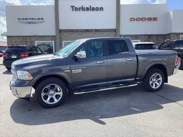 2017 RAM 1500 Laramie Crew Cab 4x4 57 Box