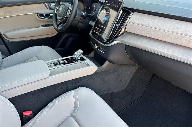 2026 Volvo XC90 Plus, B6 AWD Gas (mild hybrid), Gasoline, Bright, 7 Seats