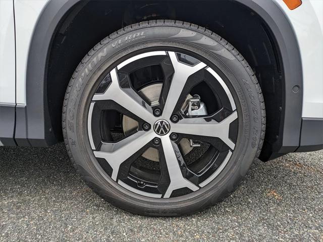 2025 Volkswagen Tiguan 2.0T SE
