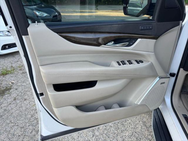 2019 Cadillac Escalade Luxury