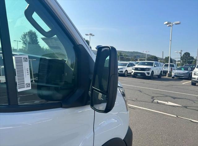 2025 Ford Transit Cargo Van Base