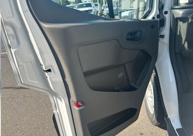 2025 Ford Transit Cargo Van Base