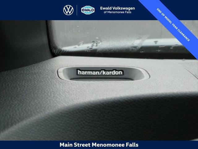 2025 Volkswagen ID. Buzz Pro S Plus with 4MOTION