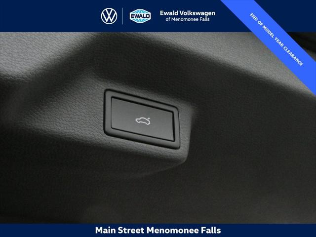 2025 Volkswagen ID. Buzz Pro S Plus with 4MOTION