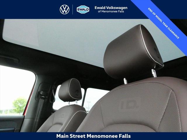 2025 Volkswagen ID. Buzz Pro S Plus with 4MOTION