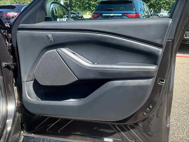 2022 Ford Mustang Mach-E Select