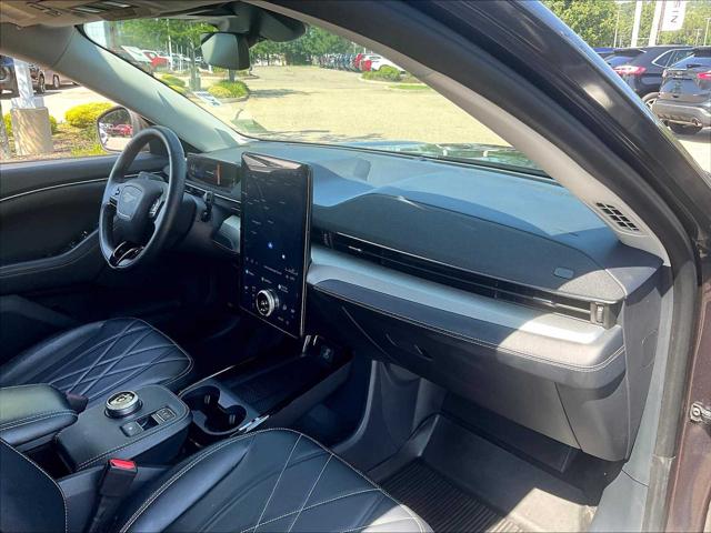 2022 Ford Mustang Mach-E Select
