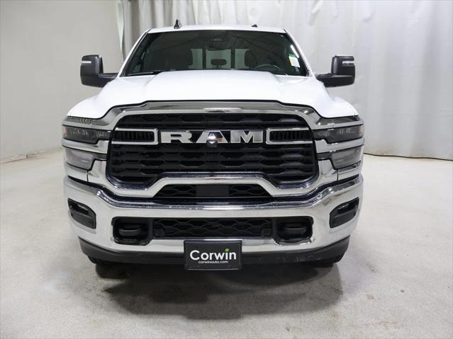 2026 RAM Ram 3500 RAM 3500 TRADESMAN CREW CAB 4X4 64 BOX