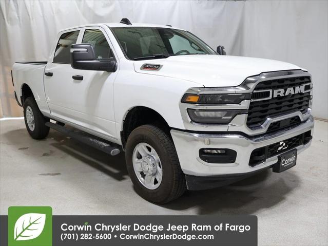 2026 RAM Ram 3500 RAM 3500 TRADESMAN CREW CAB 4X4 64 BOX
