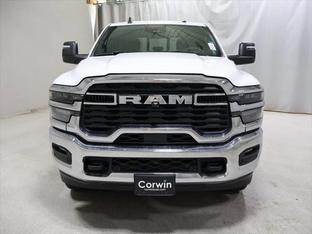 2026 RAM Ram 3500 RAM 3500 TRADESMAN CREW CAB 4X4 64 BOX
