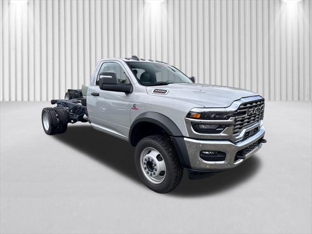 2026 RAM Ram 5500 Chassis Cab RAM 5500 TRADESMAN CHASSIS REGULAR CAB 4X4 84 CA 2026 RAM Ram 5500 Chassis Cab RAM 5500 TRADESMAN CHASSIS REGULAR CAB 4X4 84 CA