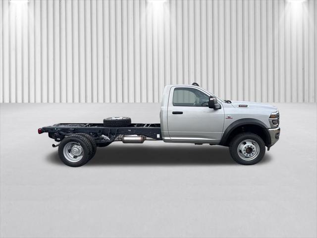 2026 RAM Ram 5500 Chassis Cab RAM 5500 TRADESMAN CHASSIS REGULAR CAB 4X4 84 CA 2026 RAM Ram 5500 Chassis Cab RAM 5500 TRADESMAN CHASSIS REGULAR CAB 4X4 84 CA