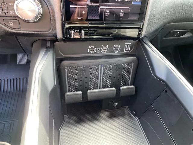 2026 Ram 1500 Laramie Crew Cab 4x4 5'7" Box