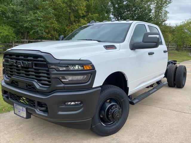 2026 RAM Ram 3500 Chassis Cab RAM 3500 TRADESMAN CREW CAB CHASSIS 4X4 60 CA