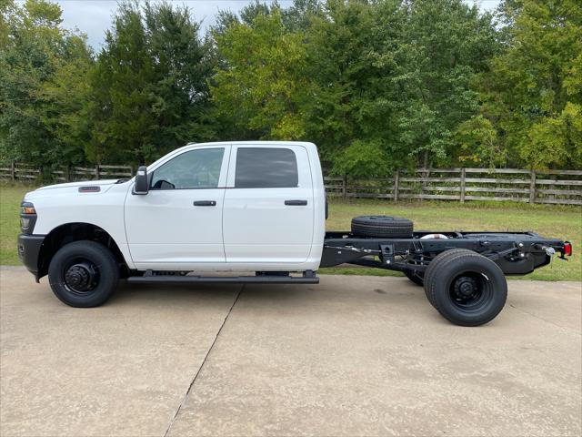 2026 RAM Ram 3500 Chassis Cab RAM 3500 TRADESMAN CREW CAB CHASSIS 4X4 60 CA