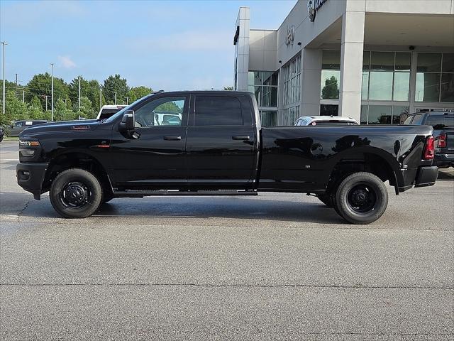 2026 RAM Ram 3500 RAM 3500 TRADESMAN CREW CAB 4X4 8 BOX