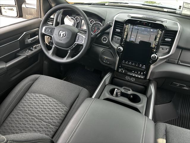 2026 Ram 3500 Big Horn Crew Cab 4x4 6'4" Box