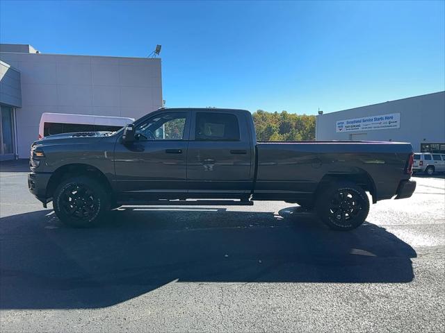 2026 RAM Ram 2500 RAM 2500 BLACK EXPRESS CREW CAB 4X4 8 BOX