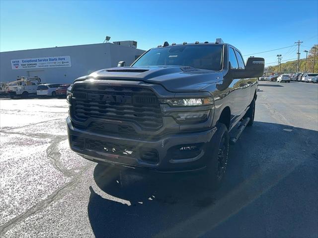 2026 RAM Ram 2500 RAM 2500 BLACK EXPRESS CREW CAB 4X4 8 BOX