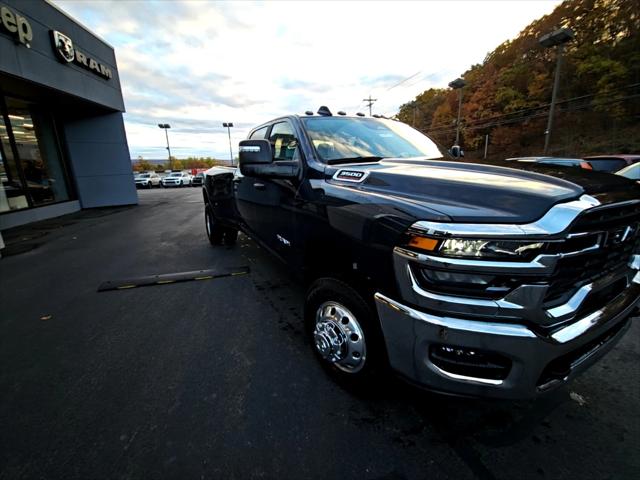 2026 Ram 3500 Big Horn Crew Cab 4x4 8' Box