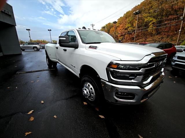 2026 Ram 3500 Big Horn Crew Cab 4x4 8' Box