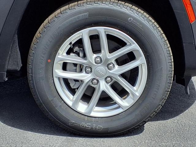 2025 Jeep Grand Cherokee Laredo X 4x4