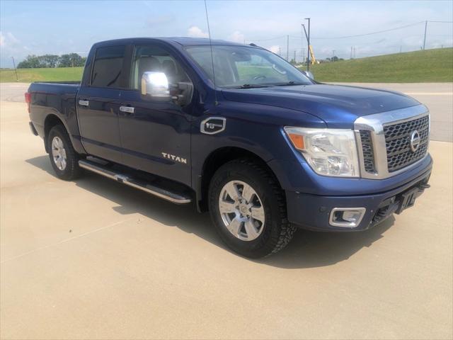 2017 Nissan TITAN SV