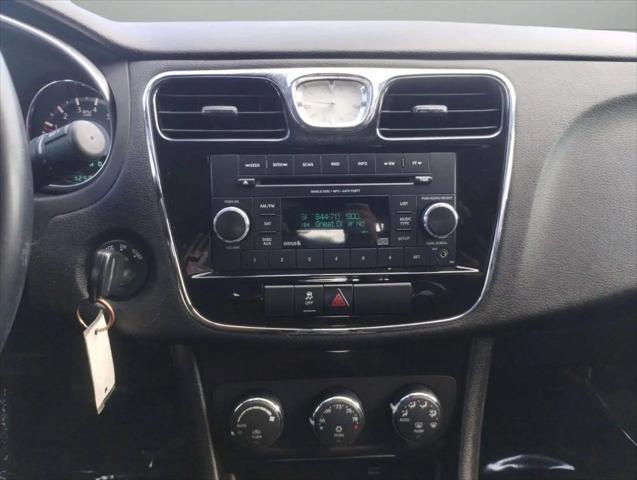 2014 Chrysler 200 Touring