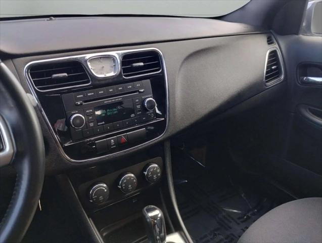 2014 Chrysler 200 Touring