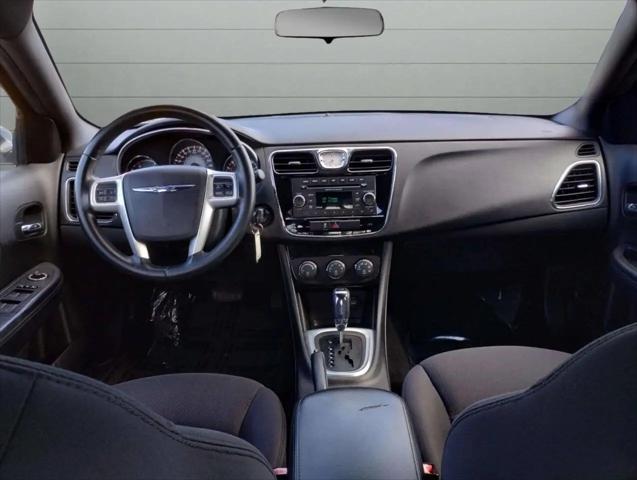 2014 Chrysler 200 Touring
