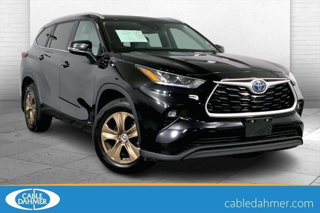 2023 Toyota Highlander Hybrid XLE Bronze