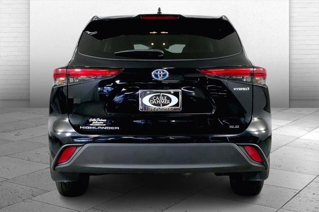 2023 Toyota Highlander Hybrid XLE Bronze