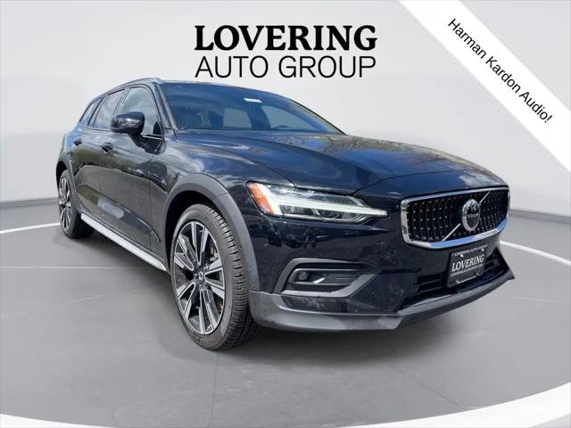 2026 Volvo V60 Cross Country Ultra, B5 AWD Gas (mild hybrid) for sale in Meredith, NH