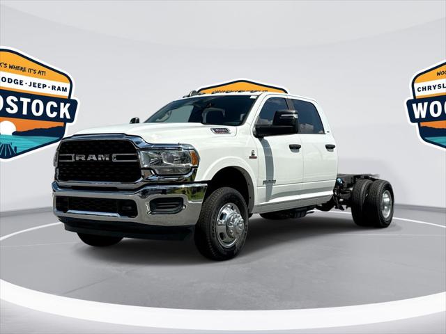 2024 RAM Ram 3500 Chassis Cab RAM 3500 SLT CREW CAB CHASSIS 4X4 60 CA