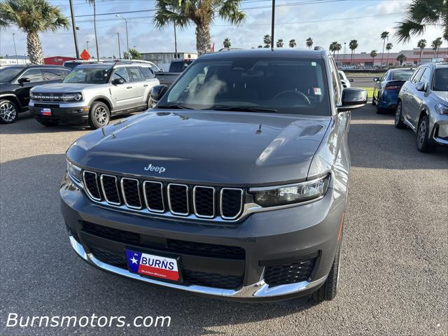 2023 Jeep Grand Cherokee L Laredo 4x2