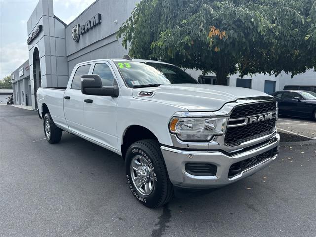 2023 RAM 2500 Tradesman Crew Cab 4x4 8 Box